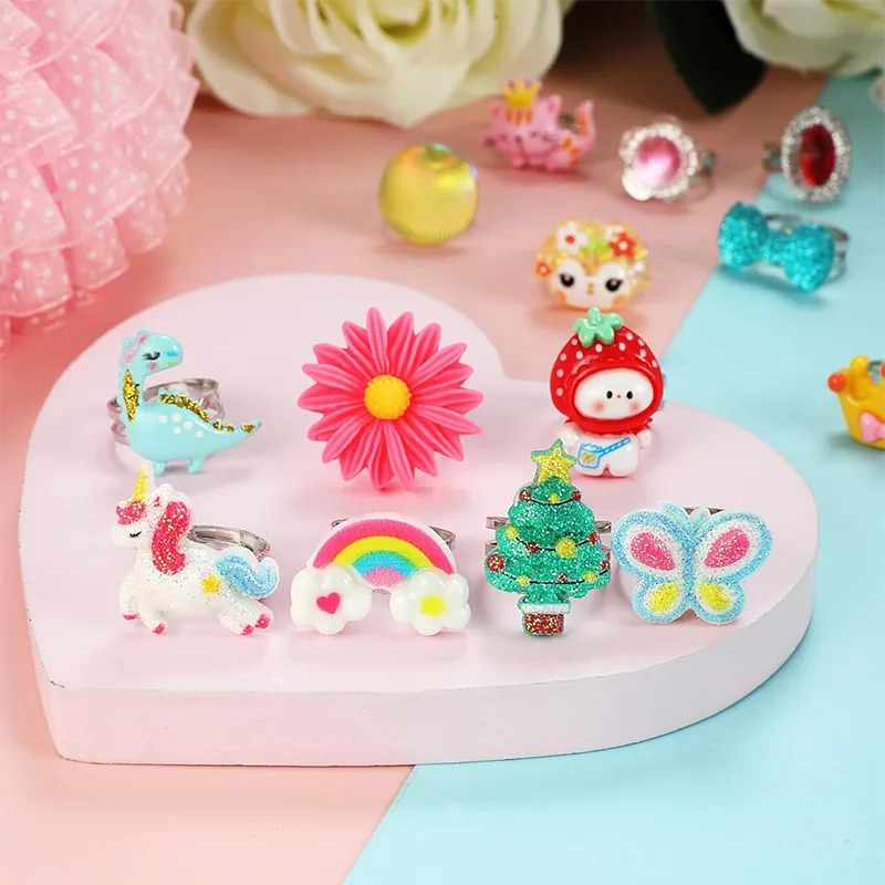 Belle bague d'enfant mignonne